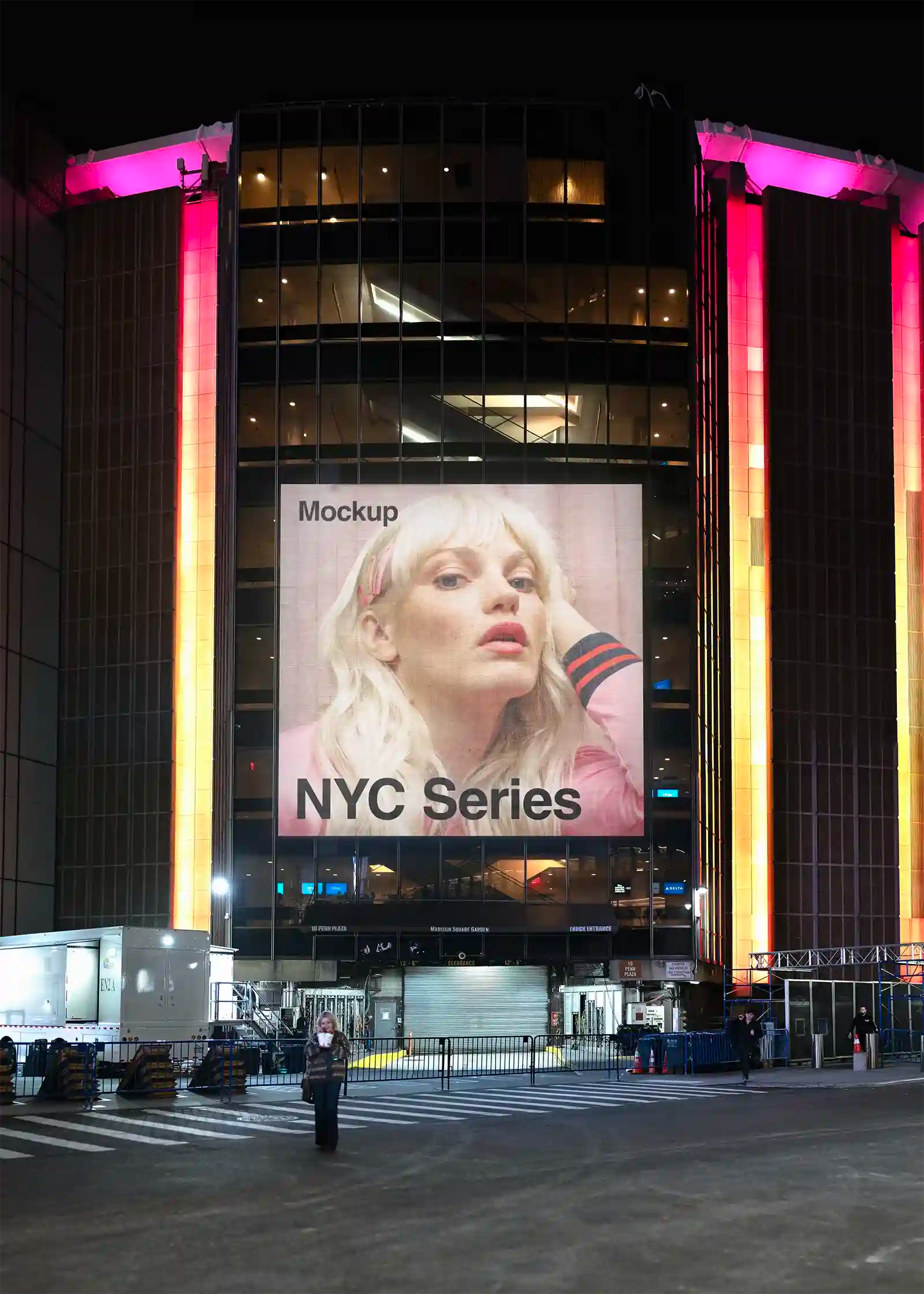 Billboard mockup in New York, United States Madison Square Garden. Poster, Banner. PSD Mockup Photoshop Mockup design 1