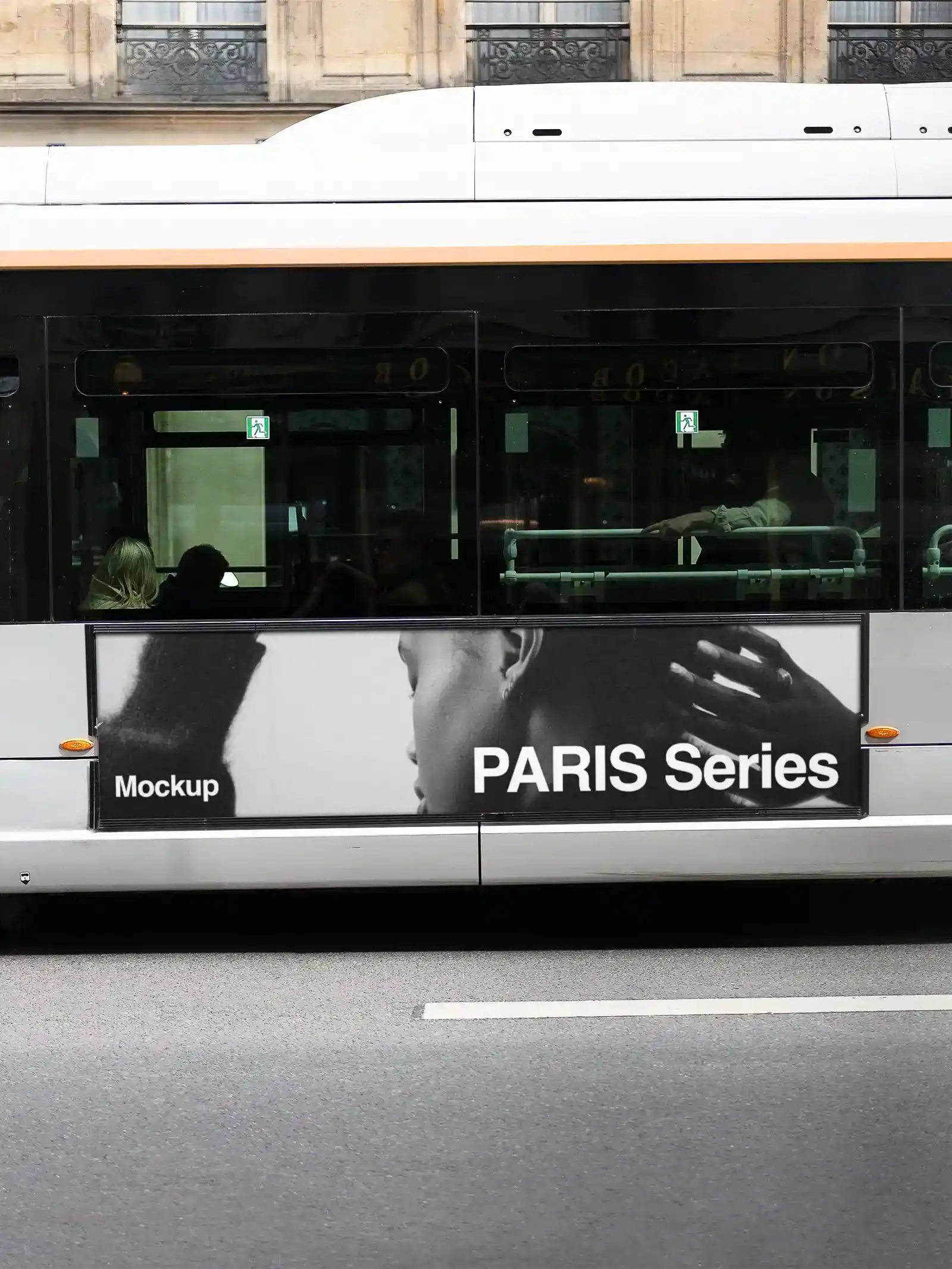 Le Marais, Paris Bus Mockup, France | FR23PRS0125 - Brandacle