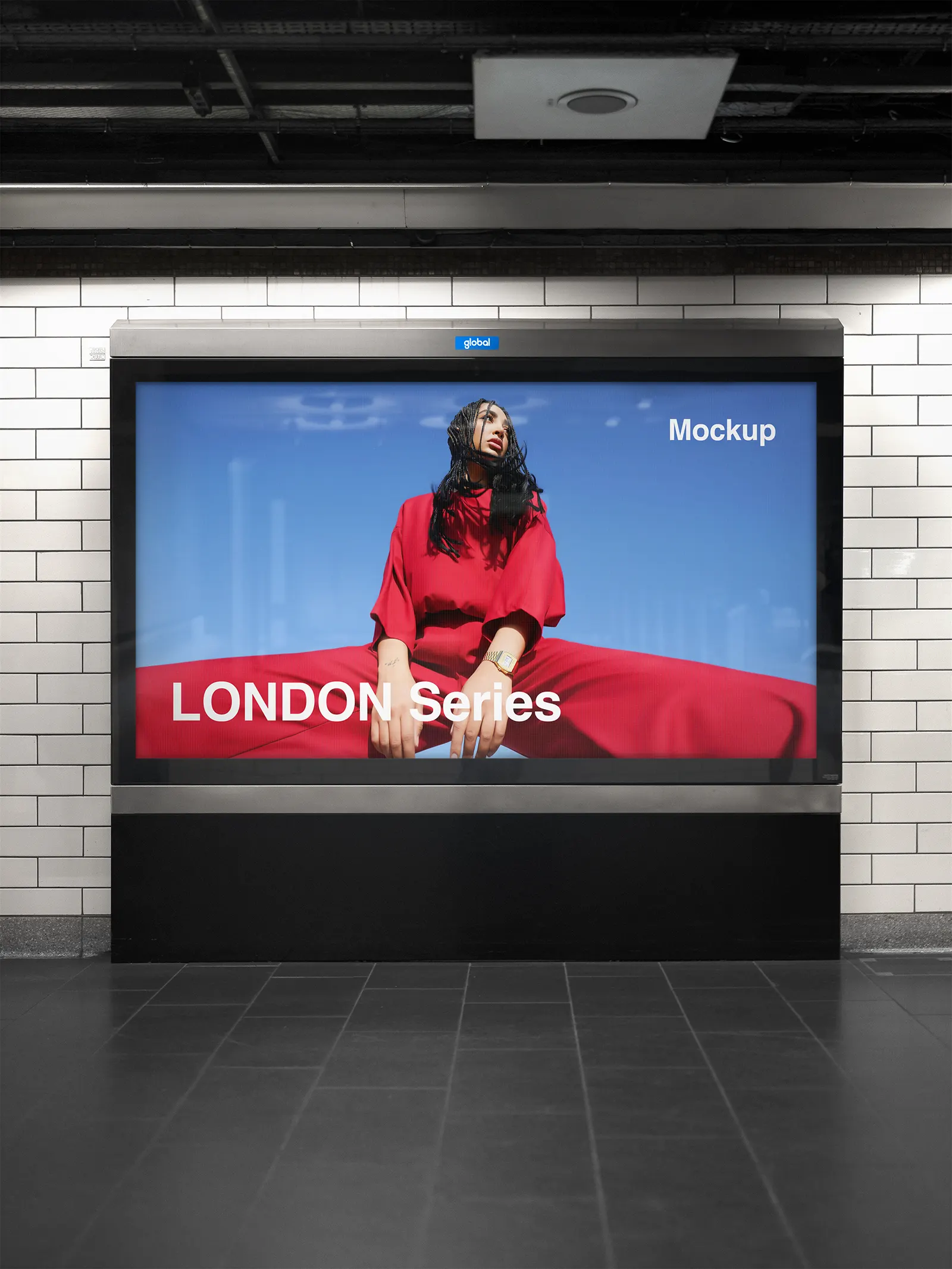 Billboard mockup in the London Underground, UK. London tube PSD Mockup on Photoshop for your design 2
