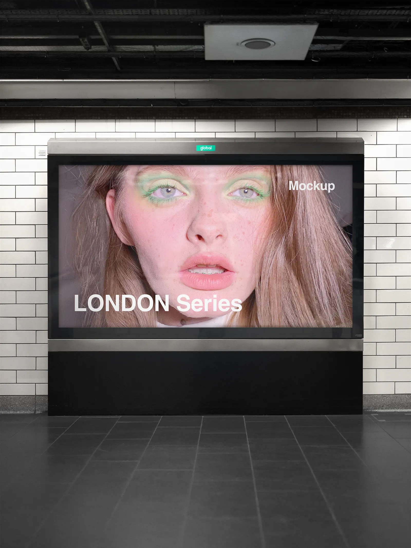 Billboard mockup in the London Underground, UK. London tube PSD Mockup on Photoshop for your design 4