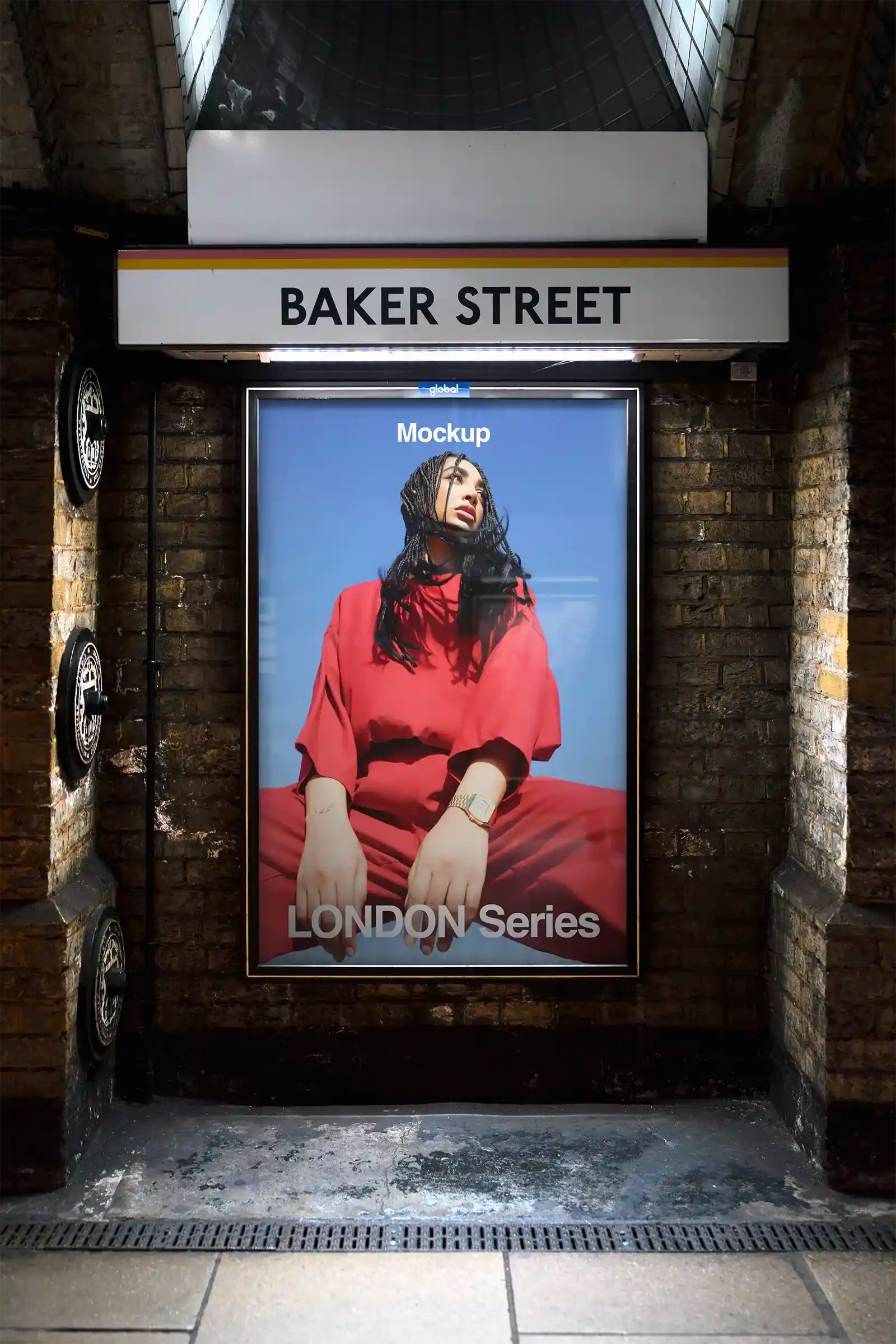 Billboard mockup in the London Underground, UK, at Baker Street Station. London tube PSD Mockup on Photoshop for your design 1