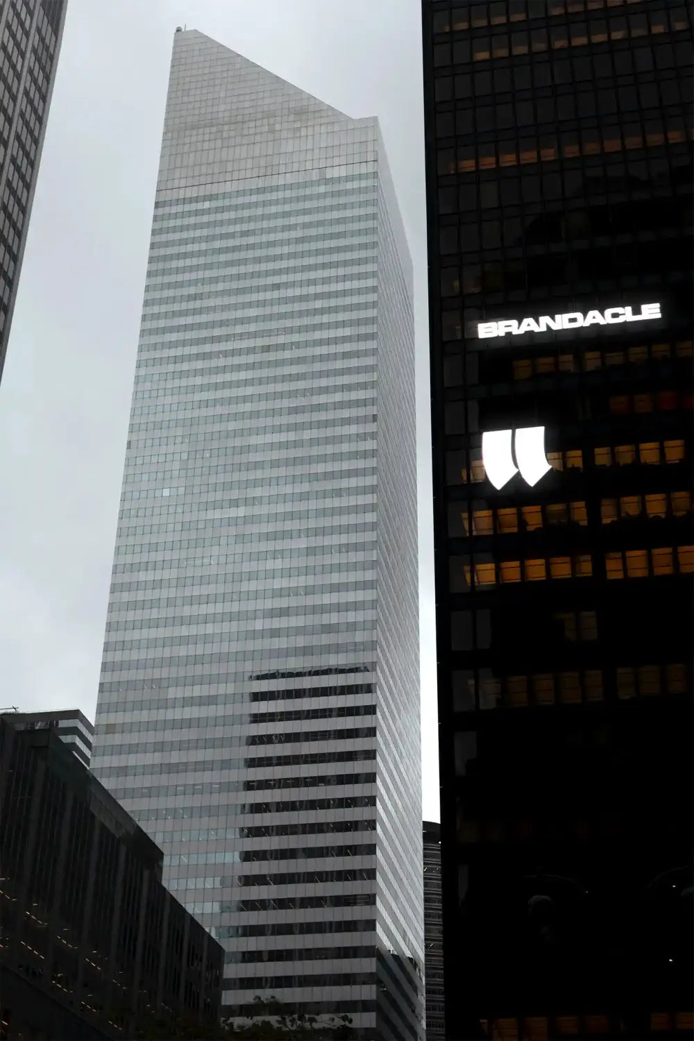 Logo mockup on a skyscraper building in Manhattan, New York, © BRANDACLE MOCKUPS 2026