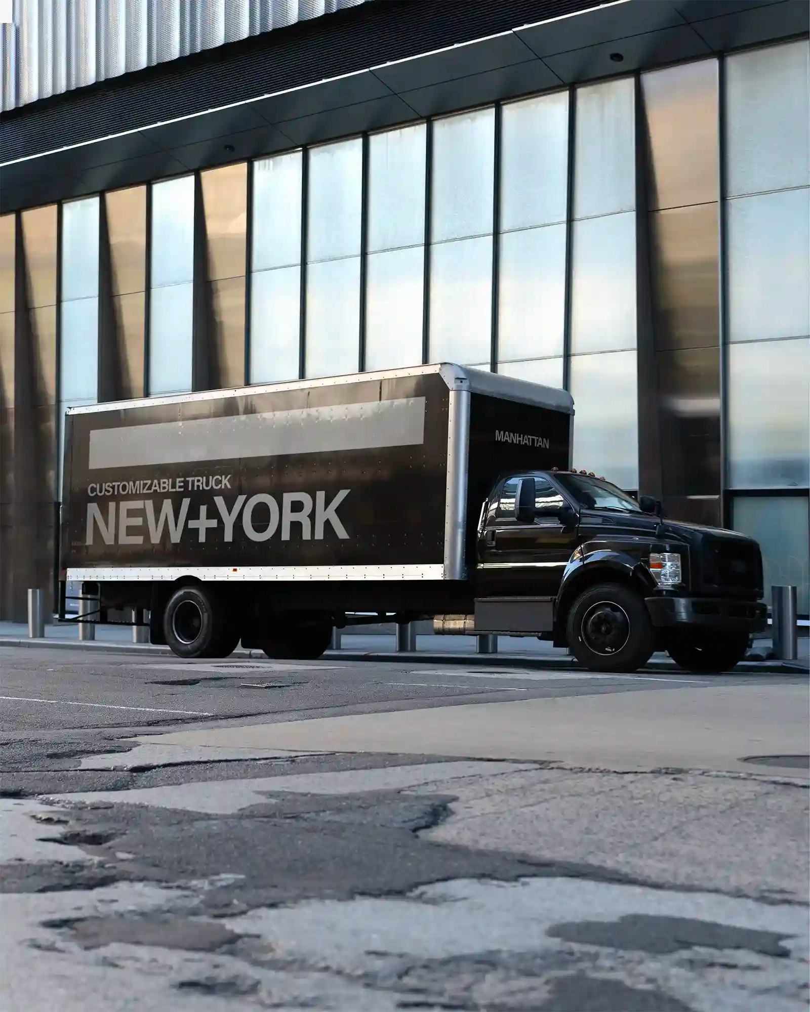 Truck mockup in New York, United States. Vehicles mockup. PSD Mockup Photoshop  2