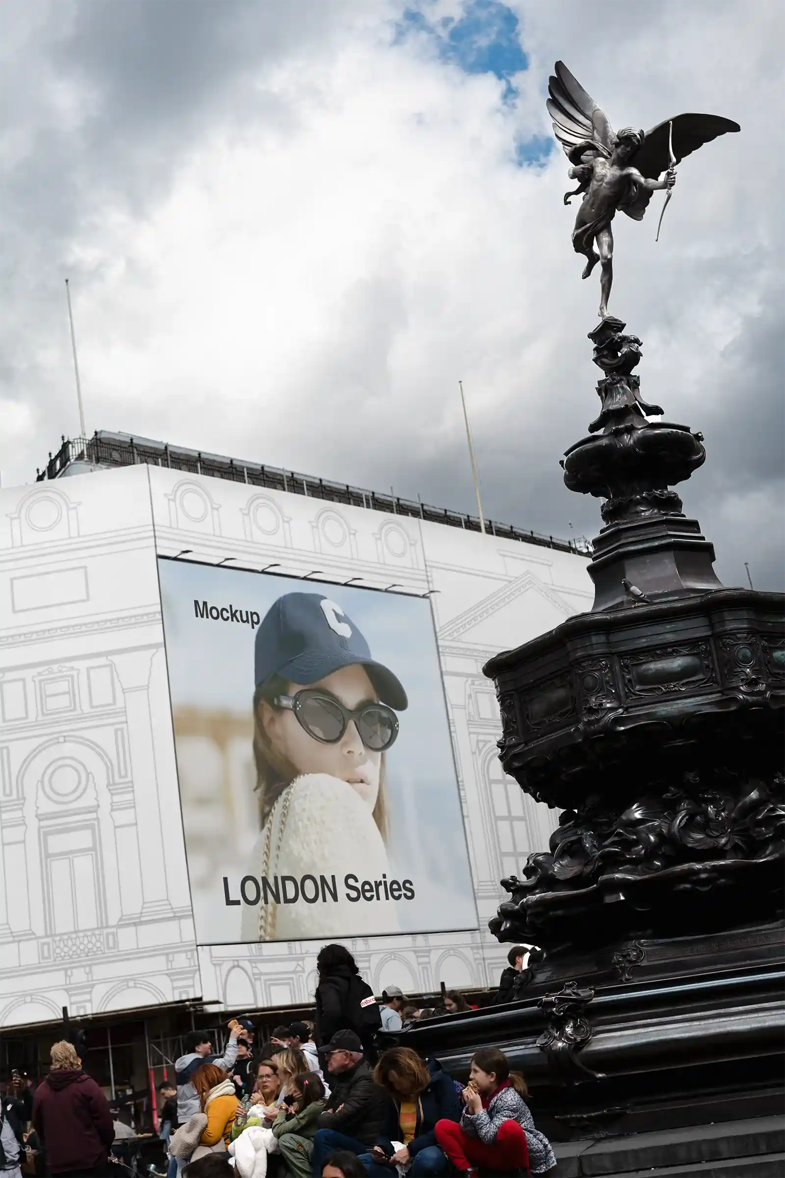 Banner mockup in Piccadilly Circus in London - BRANDACLE