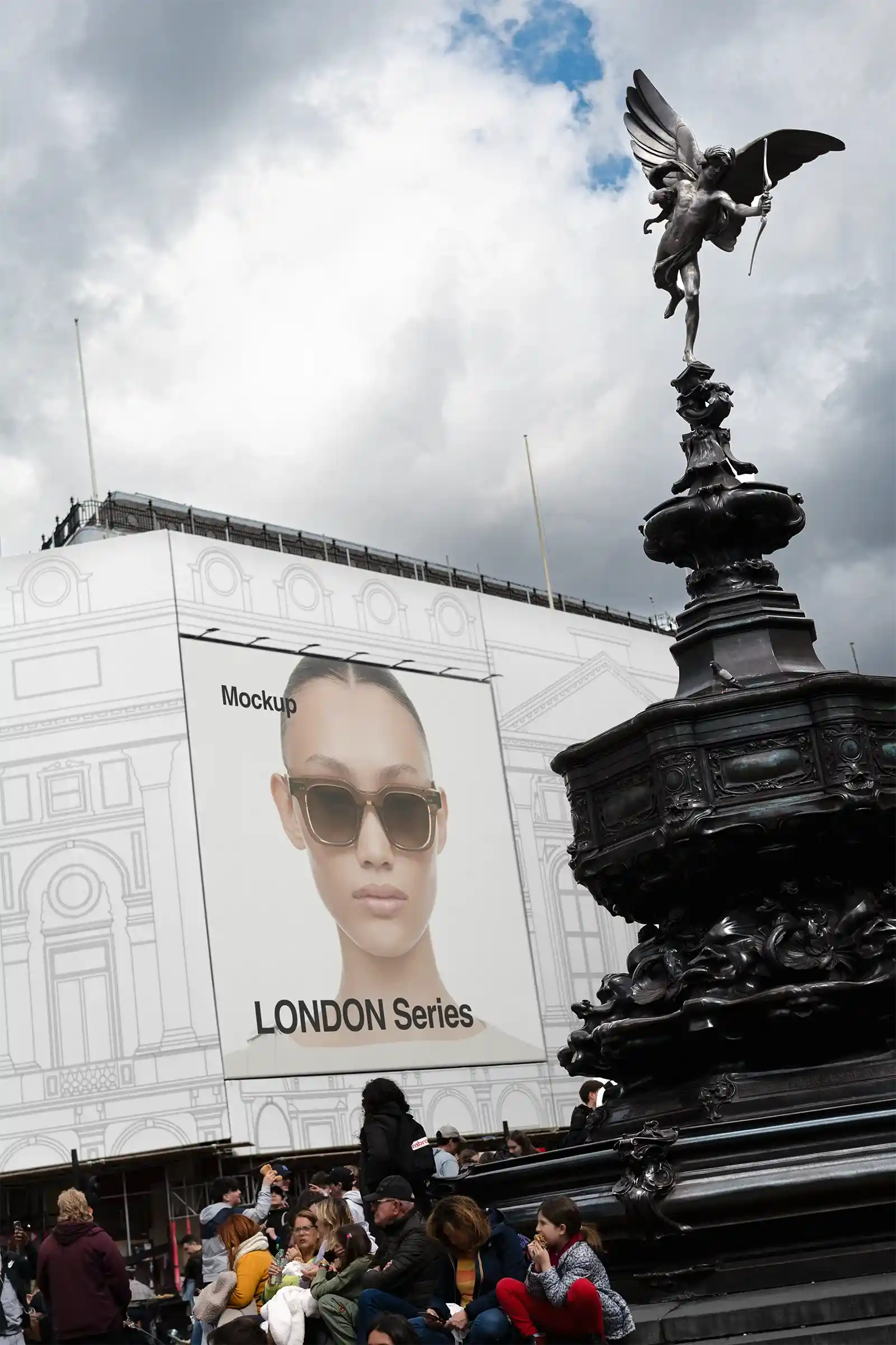 Banner mockup in Piccadilly Circus in London - BRANDACLE