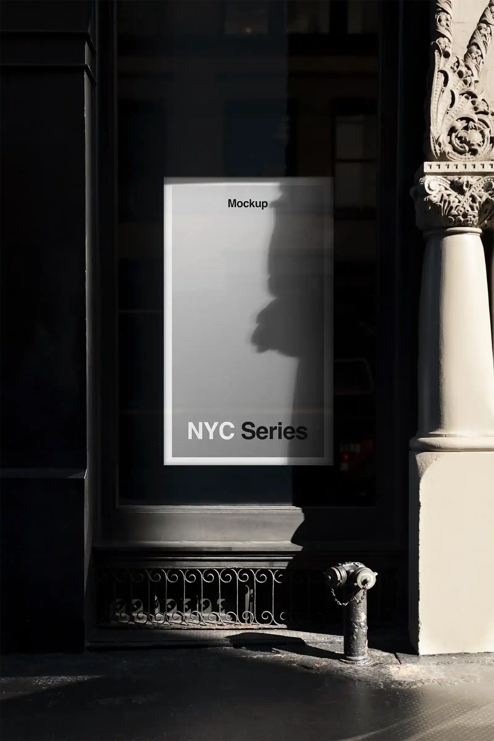 Storefront shop mockup in Soho, New York, United States.    PSD Mockup on Photoshop for your design 1