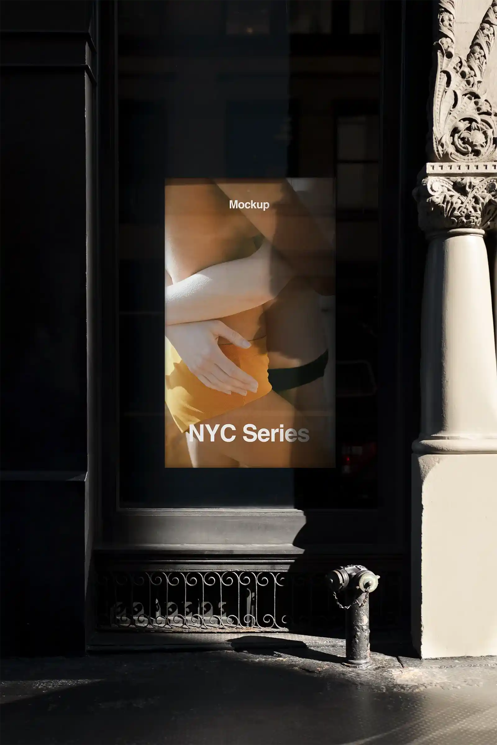 Storefront shop mockup in Soho, New York, United States.    PSD Mockup on Photoshop for your design 1