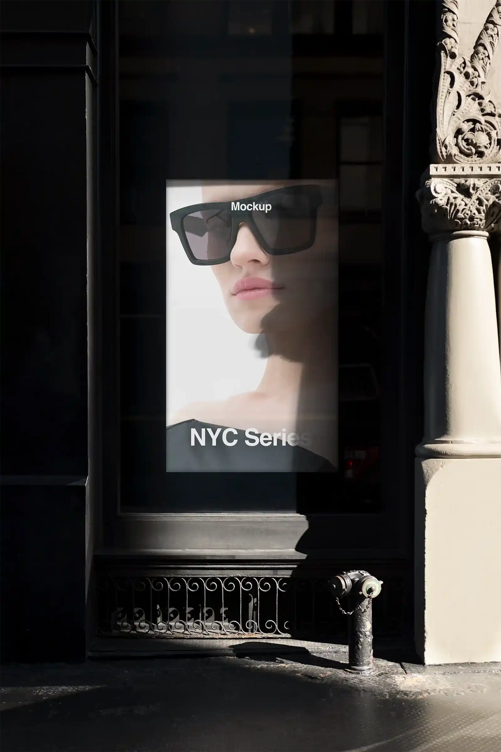Storefront shop mockup in Soho, New York, United States.    PSD Mockup on Photoshop for your design 1