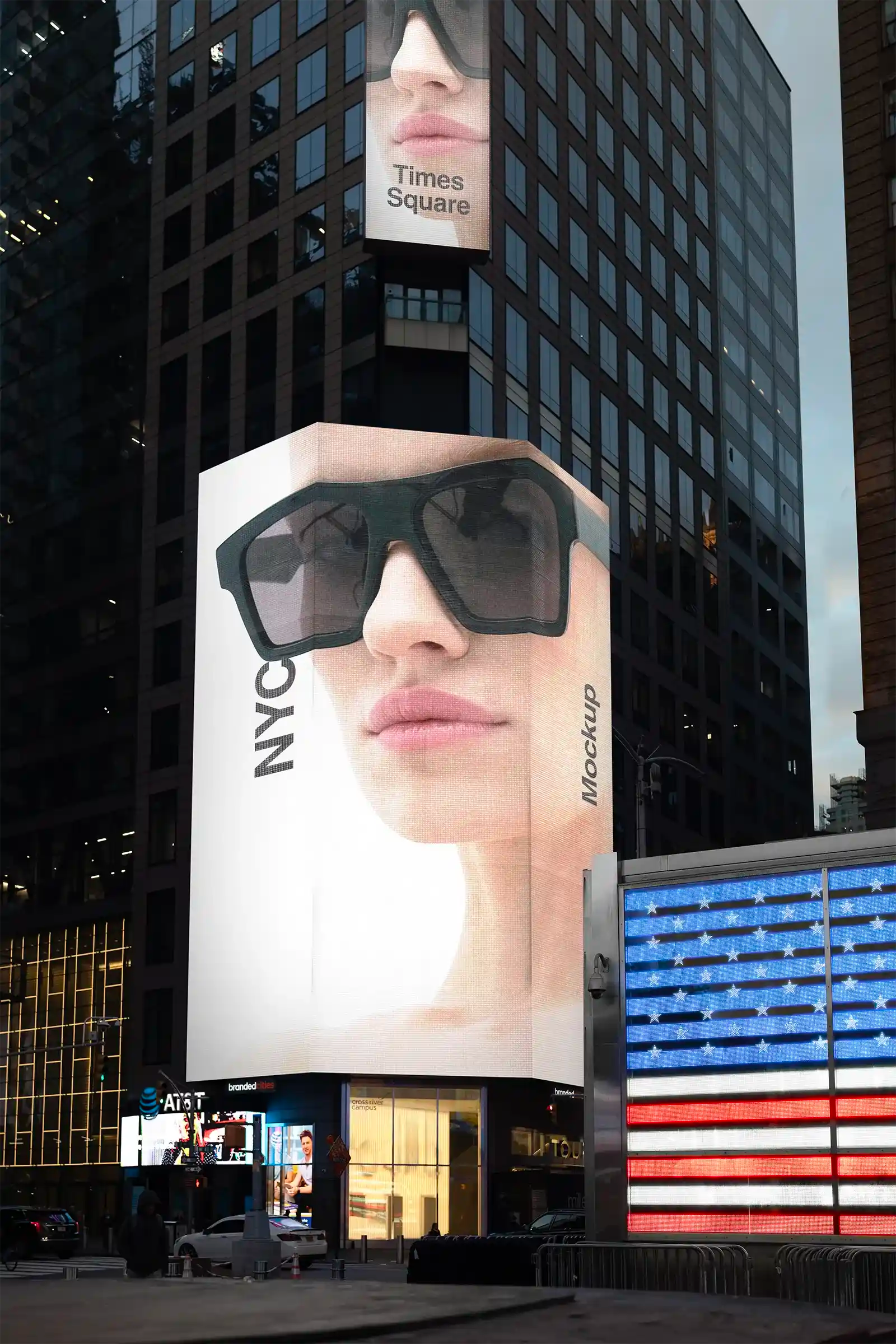 Billboard mockup on Times Square in New York, United States. PSD Mockup Photoshop Mockup design  1