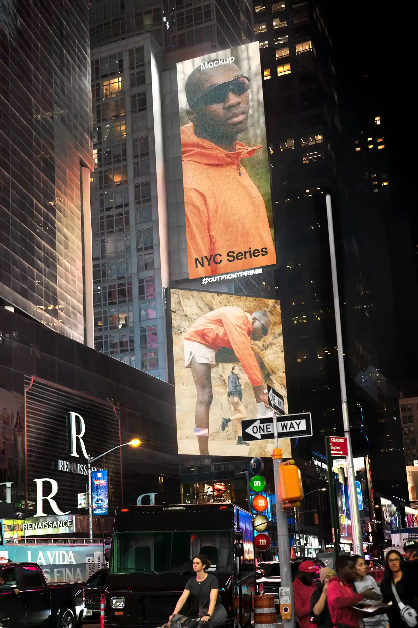Billboard mockup on Times square in New York, United States. PSD Mockup on Photoshop for your design 