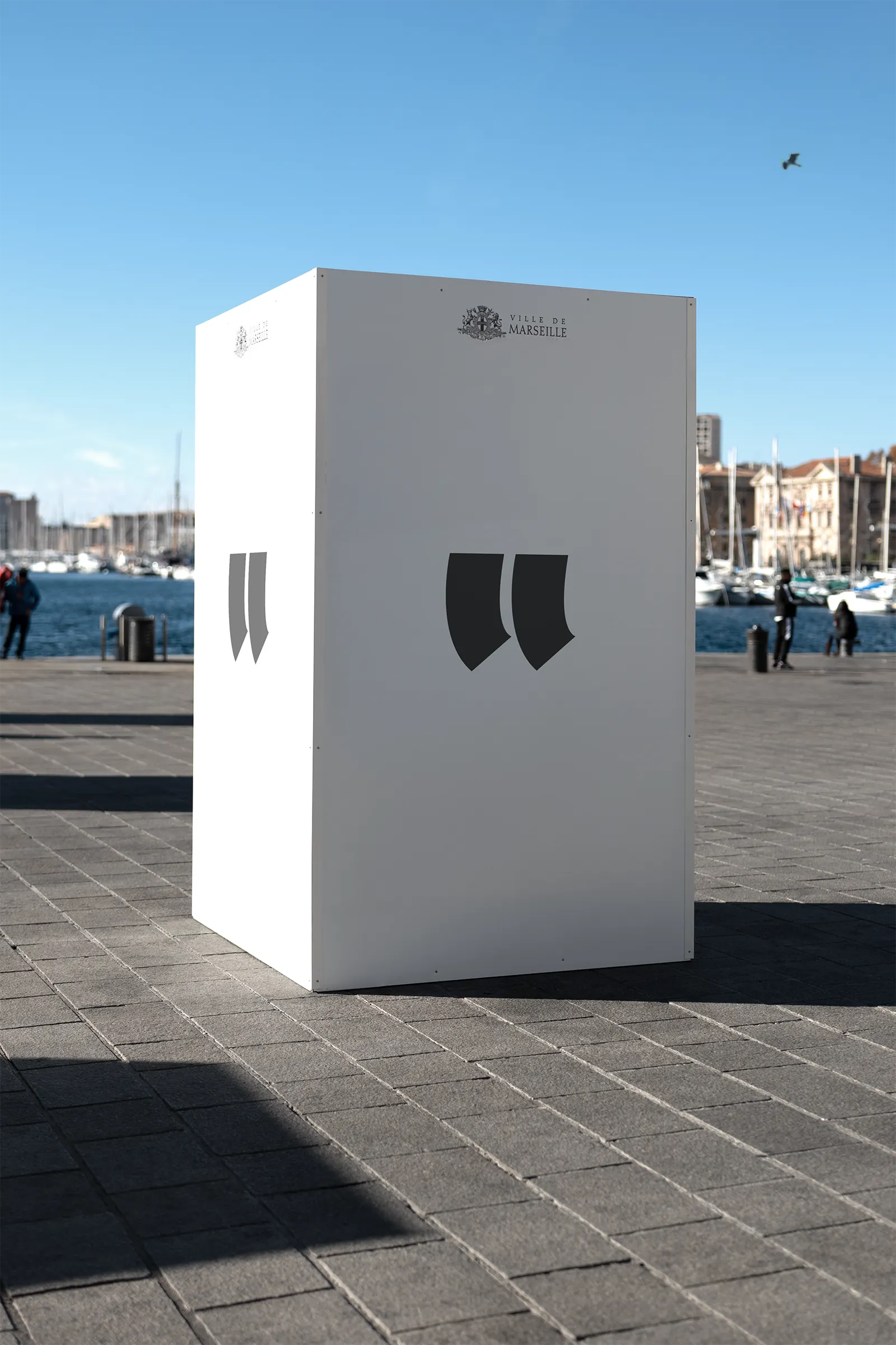 Brandacle - PSD Poster mockup in Marseille, France