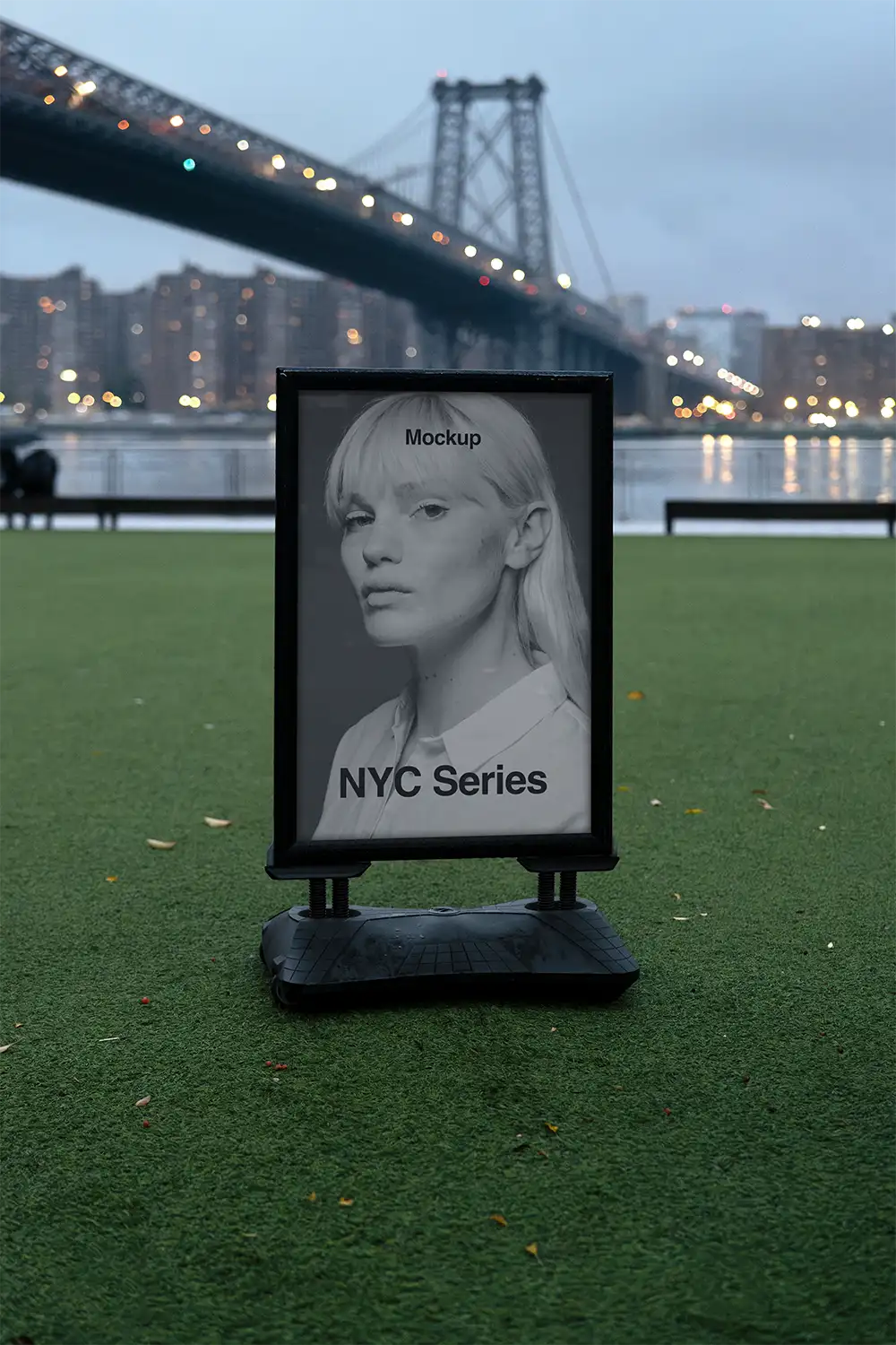 Poster mockup in New York, Manhattan, Brooklyn side